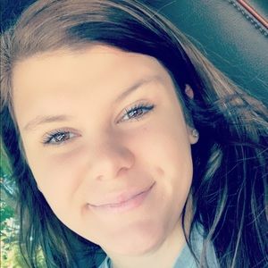 Meet your Posher, Camille